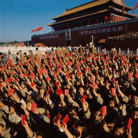 图文:1966年红卫兵在天安门广场