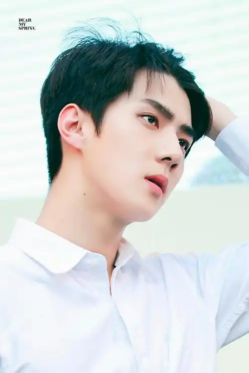 不吃妆造的明星##吴世勋