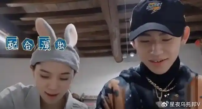 欧阳娜娜叫陈伟霆爸爸惹争议 最新回应引发网友热议|欧阳娜娜|陈伟霆