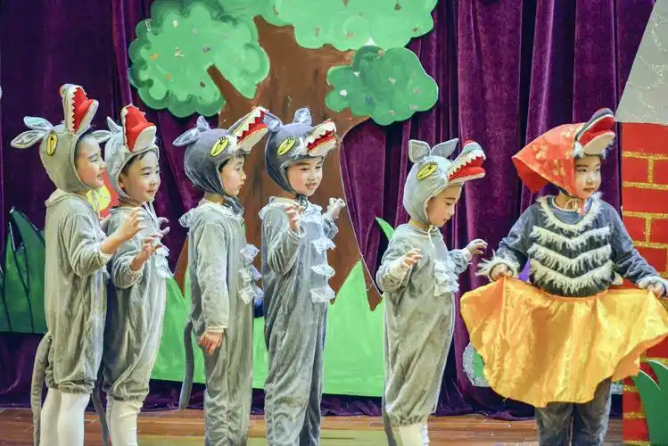 童心童话,欢"剧"一堂 ——记上东幼儿园大a班戏剧演出