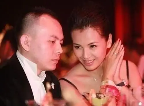 刘涛"陪睡门"被小鲜肉曝光,网友破骂:滚出娱乐圈!