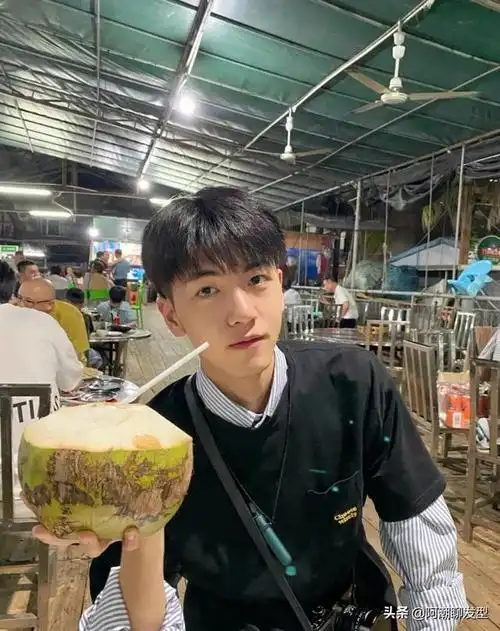 3款越剪越帅气的男生短发参考,2021年值得一试(2021流行短发发型图片