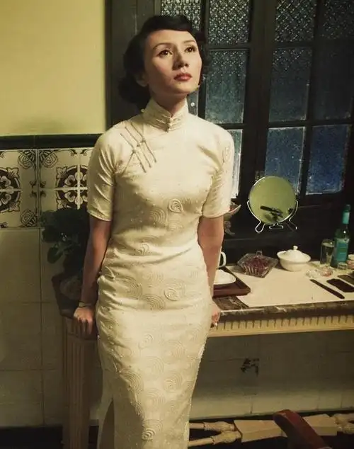 穿过旗袍的女星很多,但只有这8位女星,穿出了旗袍的灵魂|李小冉