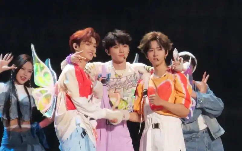 马嘉祺丁程鑫贺峻霖元气舞台《3650》