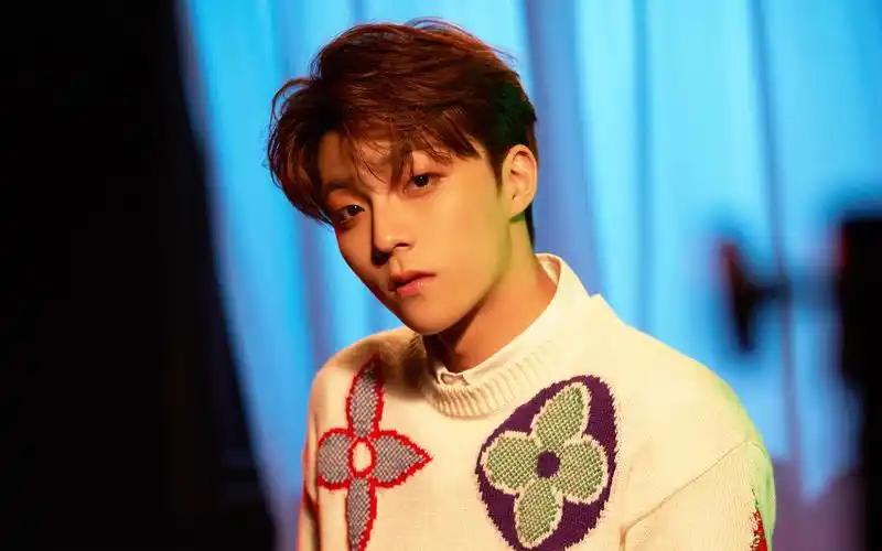 陈立农《我梦见你》mv花絮桌面壁纸