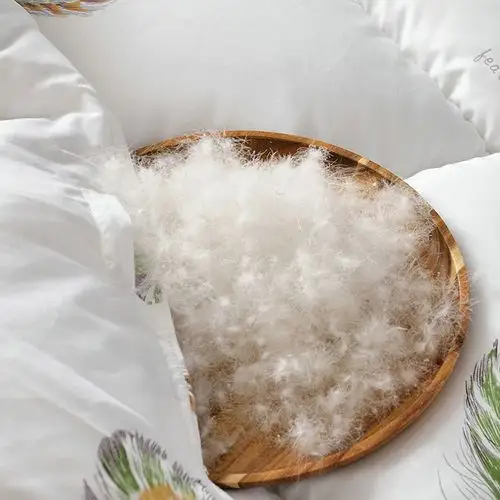 【充棉工艺 羽绒被般的温暖】经典鹅图案羽丝绒被//仿鹅绒被大方格