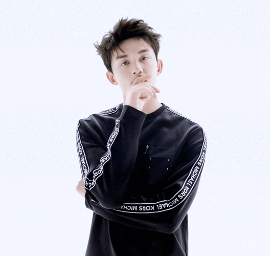 吴磊从小到大的变化,年少成名,也算老戏骨了_武磊_自行车_品牌