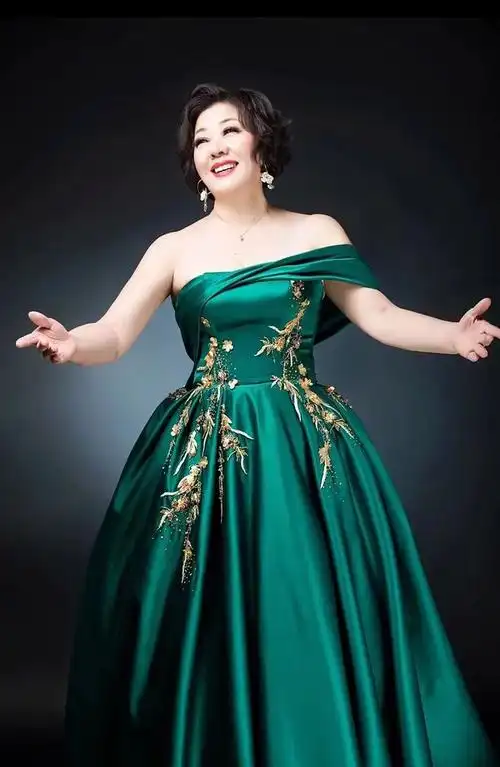 2021星动中国公益领军人物女高音歌唱家陶颖