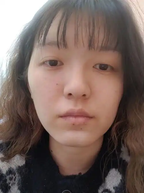 为什么自拍镜像后脸歪巨丑啊!!? - 知乎