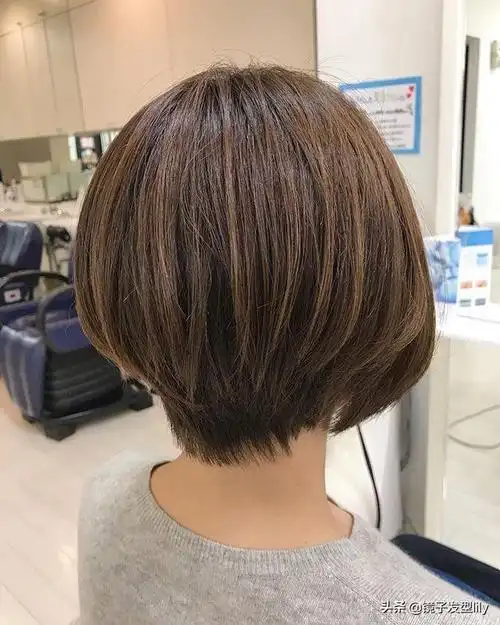 好看不用打理的短发女,不用打理的超短发发型女(最接地气的短发)