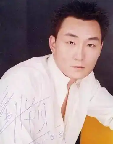 高晓松被拘留谢霆锋找人顶罪明星酒驾原来有这么多内幕