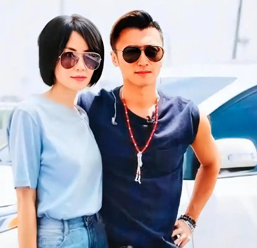 王菲谢霆锋高调秀恩爱,打破"天后私生活混乱"传闻,柏芝送祝福