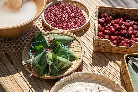 端午节包粽子食材图片素材