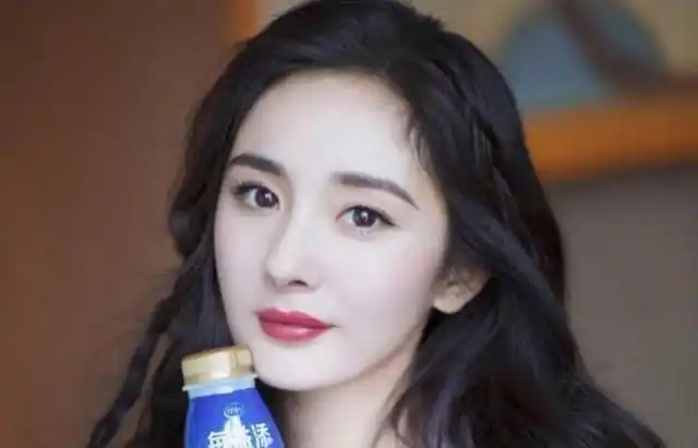 拉芳广告女孩杨幂时隔12年骨骼容貌大变样