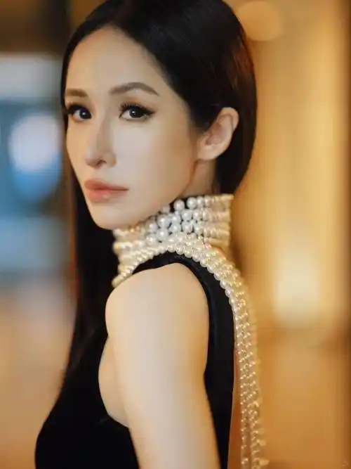 39岁萧亚轩展现无与伦比的性感魅力,绝代风华再现!