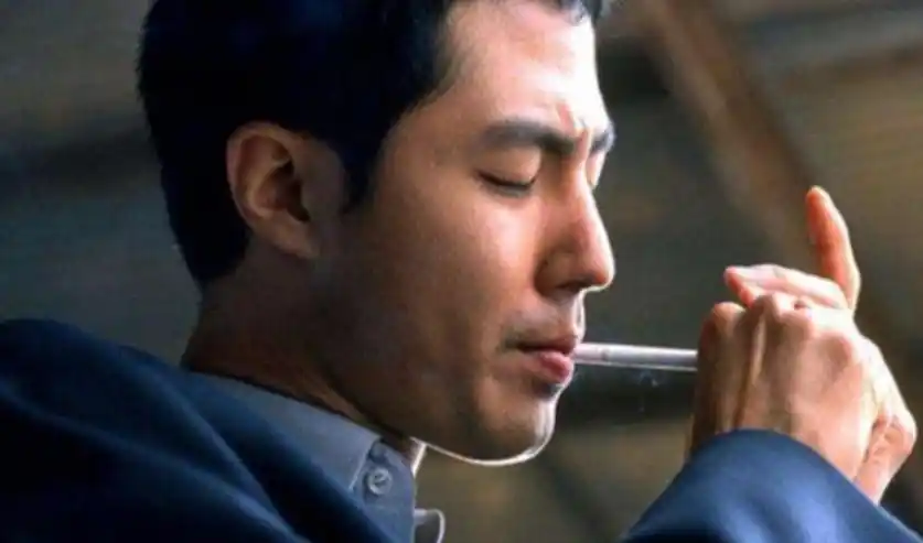 上映时间:2006年《卑劣的街头》由韩国知名演员赵寅成主演,讲述的是