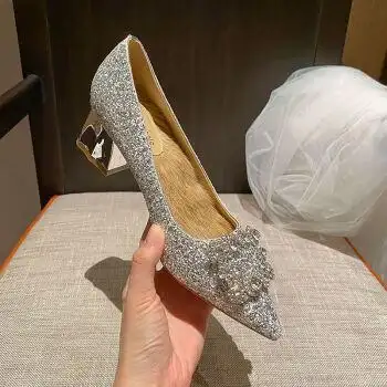 婚鞋女秀禾服两穿婚礼新款水晶粗跟尖头孕妇 银色3cm跟 兔毛垫_3119-3