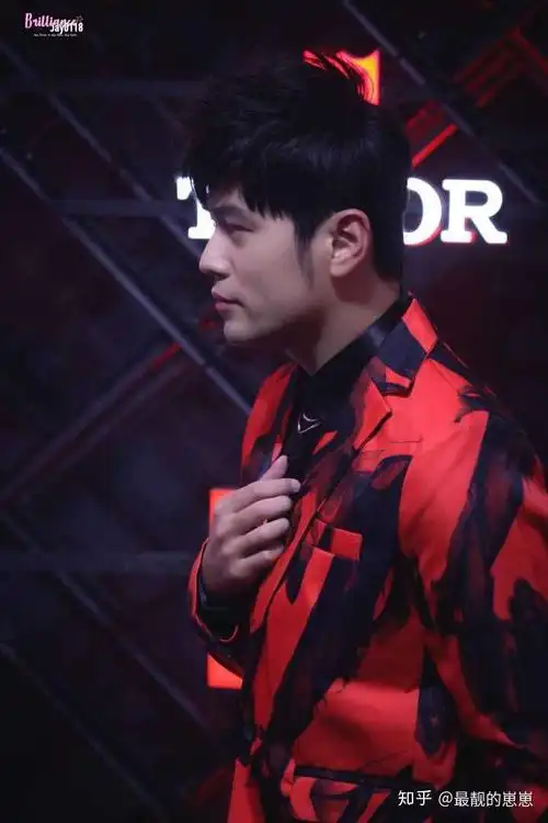 有没有周杰伦萌萌的图片? - 知乎