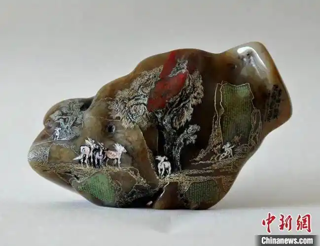 "微雕大师"邹本卫:匠心技艺心手相传