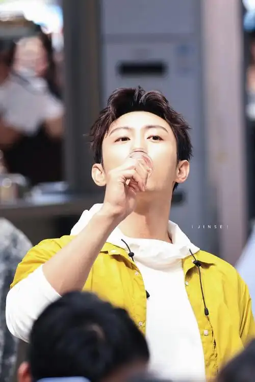 黄景瑜昨天霸总今天男大##黄景瑜深圳线下活动状态