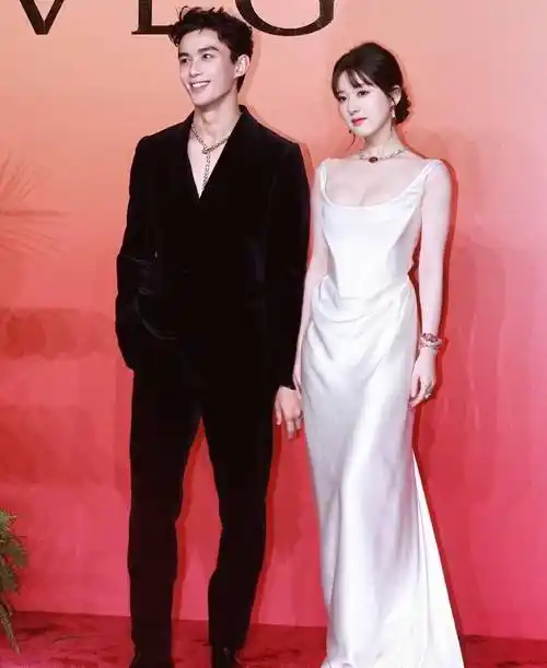 妹妹资源真好,赢过杨紫和谭松韵拿下女神_赵今麦_开幕式_团队