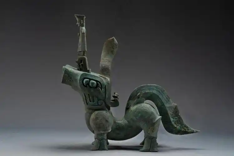 三星堆"国宝"青铜器"奇妙组合"_新浪财经_新浪网