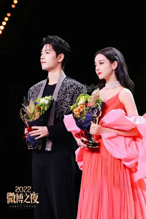 网友p的肖战迪丽热巴微博之夜合照##网友p的肖战迪丽热巴微博之夜