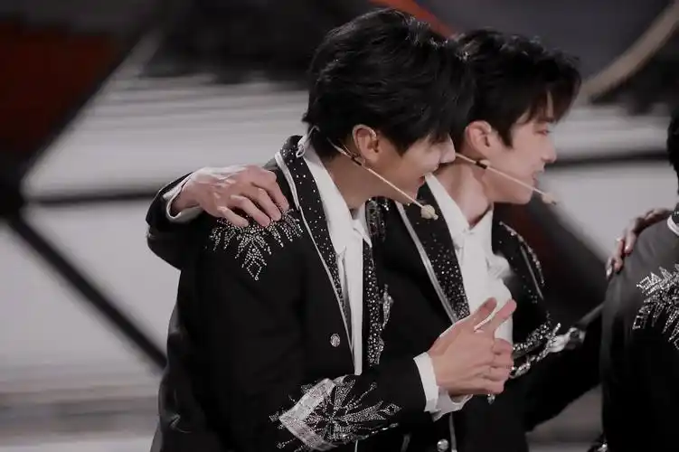 元周率很好恭喜张嘉元周柯宇成团