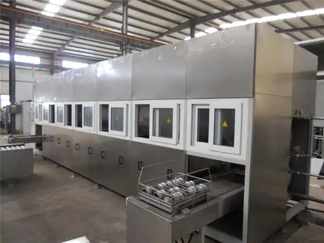 通过式全自动清洗机 - 山东亚世特工业清洗设备有限公司