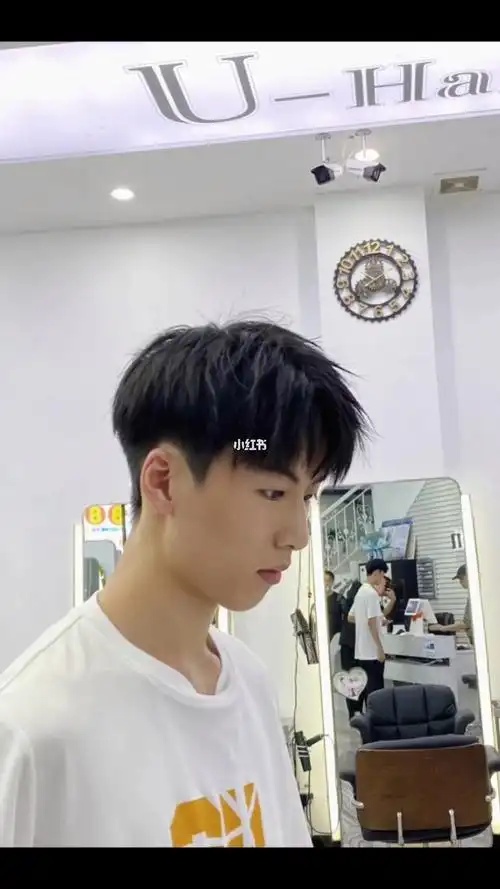 秋天落到了_ #笔记灵感  #男士发型  #微分碎盖