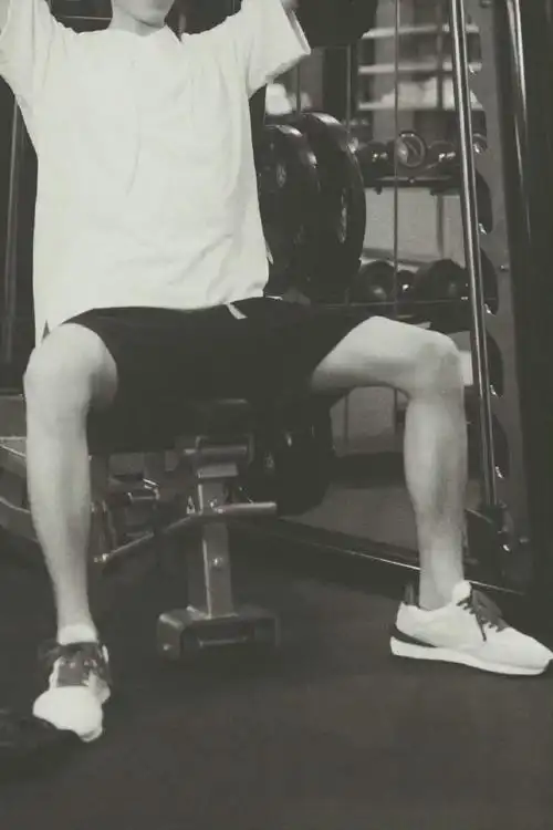 王俊凯超话时隔四年再看孟超前期这组健身图依旧会被帅到尖叫!