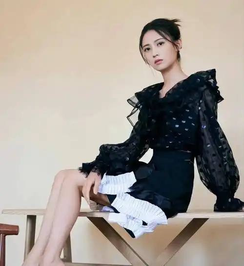 陈钰琪,1992年出生于中国四川省,身高165厘米,体重46公斤.