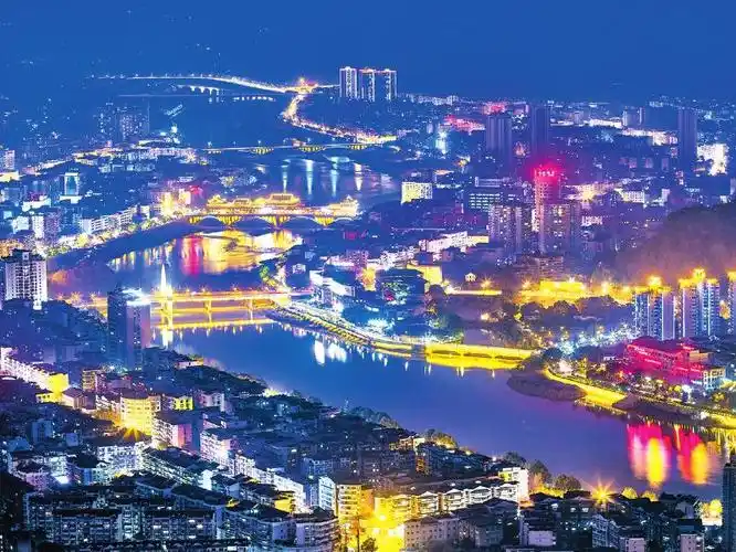 雅安:天府之肺熊猫故乡