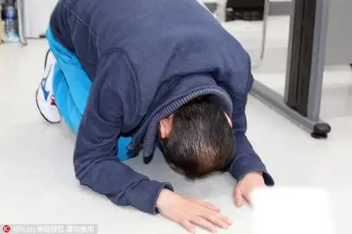 教练下跪磕头 请求把朴泰桓带去里约