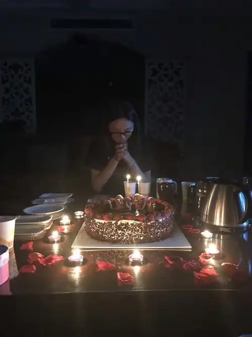 生活需要仪式感爱要说出来陈沛忻妹妹19岁生日party