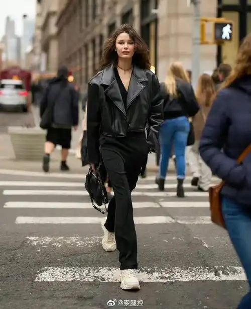 纽约街头长腿模特穿搭街拍#时髦精穿搭look##穿搭分享