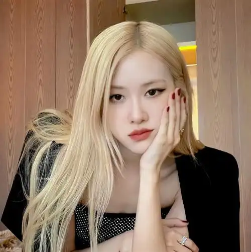 所以肉肉头像第二弹来啦9592礼貌拿图喔710202#朴彩英软萌