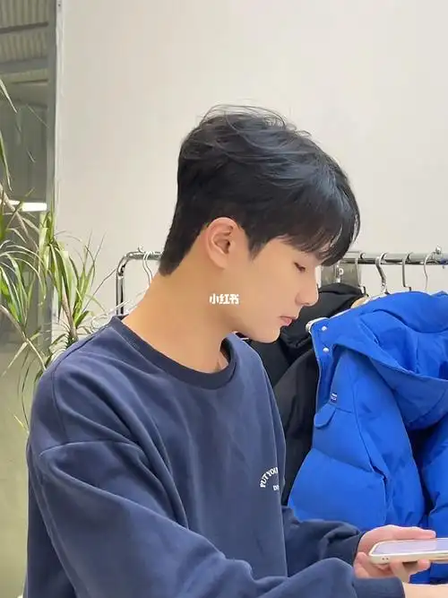 自然的韩式微分碎盖是这样做出来的