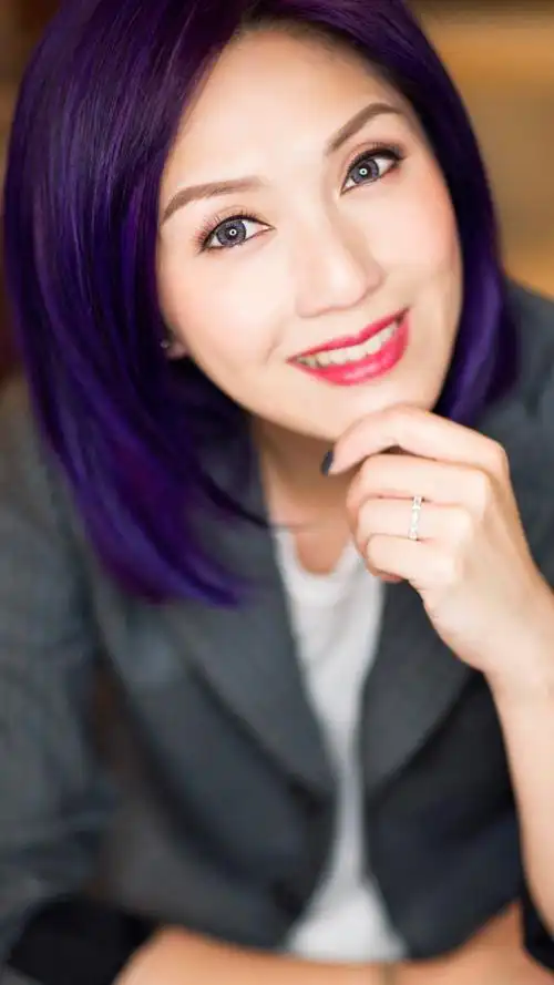 p>杨千嬅,原名杨泽嬅,1974年2月3日出生于中国香港,祖籍广东汕头