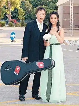 朱茵黄贯中结婚照