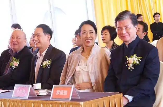 朱玲玲嫁给罗康瑞16年感情甜蜜