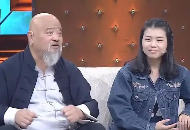 演员李琦:和妻子24小时闪婚,3个孩子随母姓,养女让他很自豪