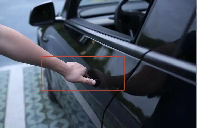 特斯拉3和y演示图5,特斯拉怎么开门下车?