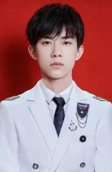 梨涡浅笑 制服 证件照