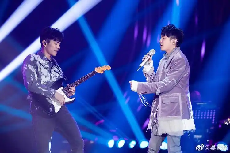 吴青峰刘家凯歌手