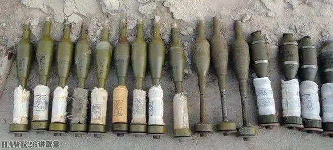 这种无后坐力炮弹药的设计就是所谓的"德国式",与前面说过的药筒带孔