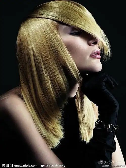 关键字: 黑棕黄jpg大尺寸 广告画报常用贴图贴图库 发型广告