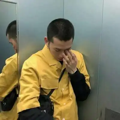 手绘男生寸头头像