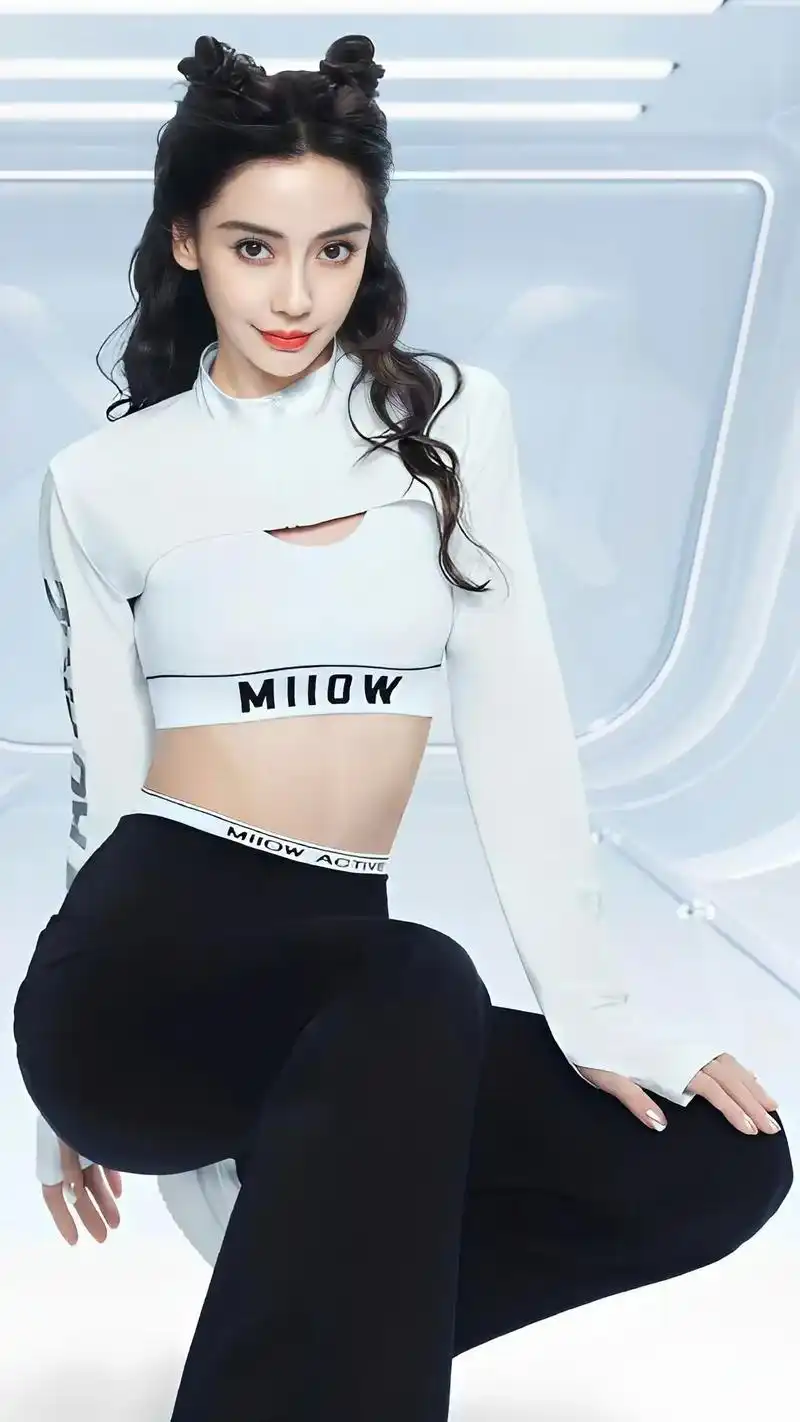 美女系列壁纸第536期-杨颖