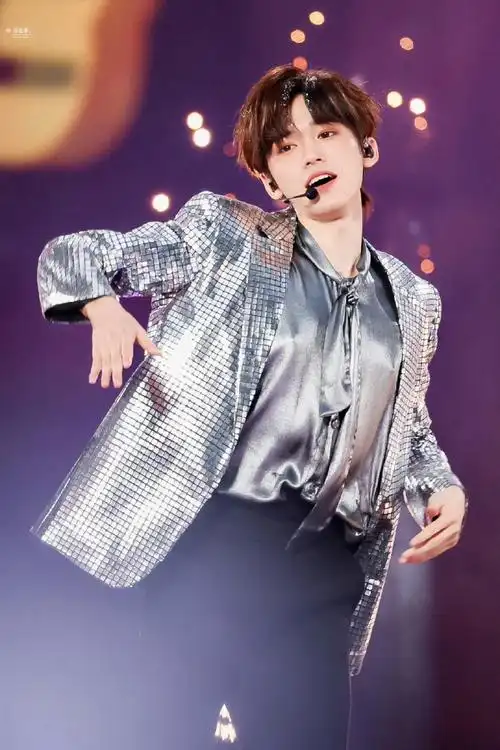 蝴蝶飞向了宋亚轩的青海##时代少年团演唱会直播